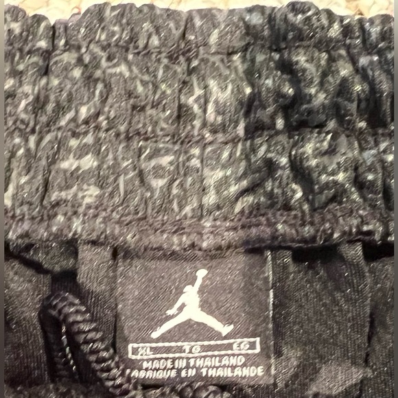 Men’s Nike Air Jordan basketball shorts XL extra large black grey pattern - Picture 3 of 4